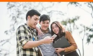 teens searching for maryland and washington d.c scholarships on the phone